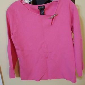 PINK SWEATER WITH RHINESTONE PIN